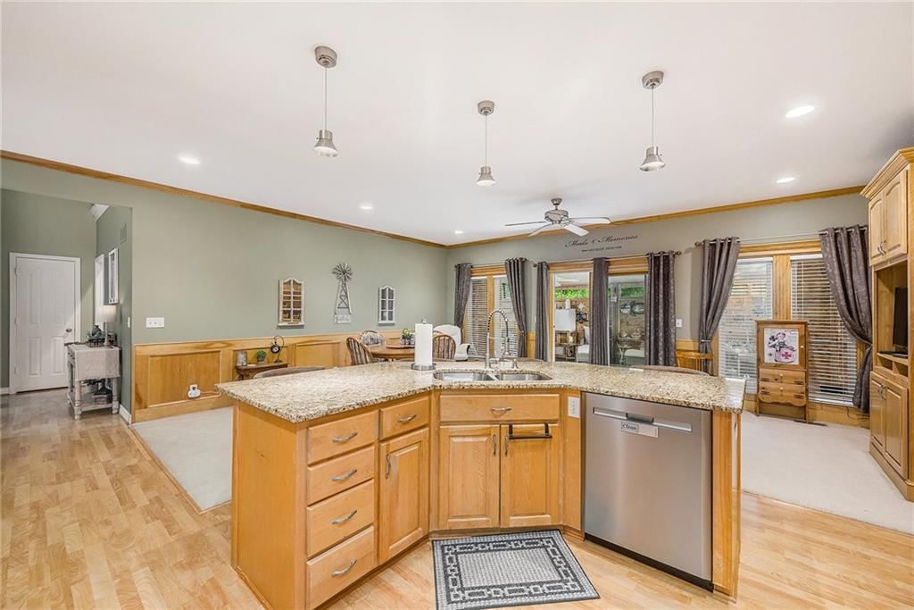 15417 Poplar Street — photo 10