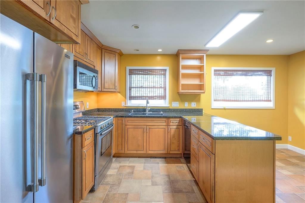 8811 W 66th Terrace — photo 5