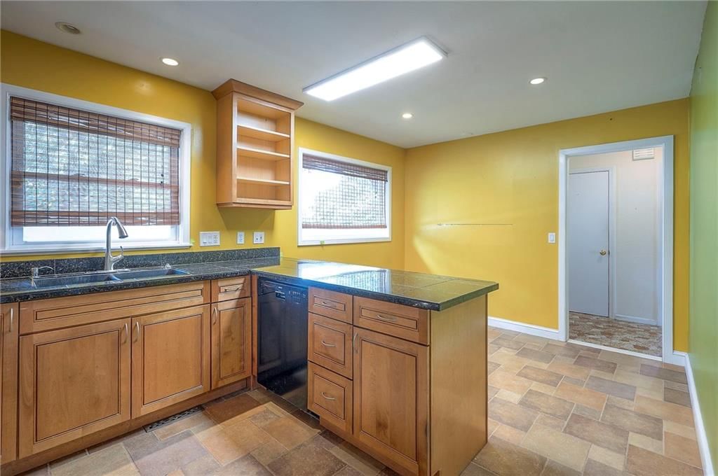 8811 W 66th Terrace — photo 6