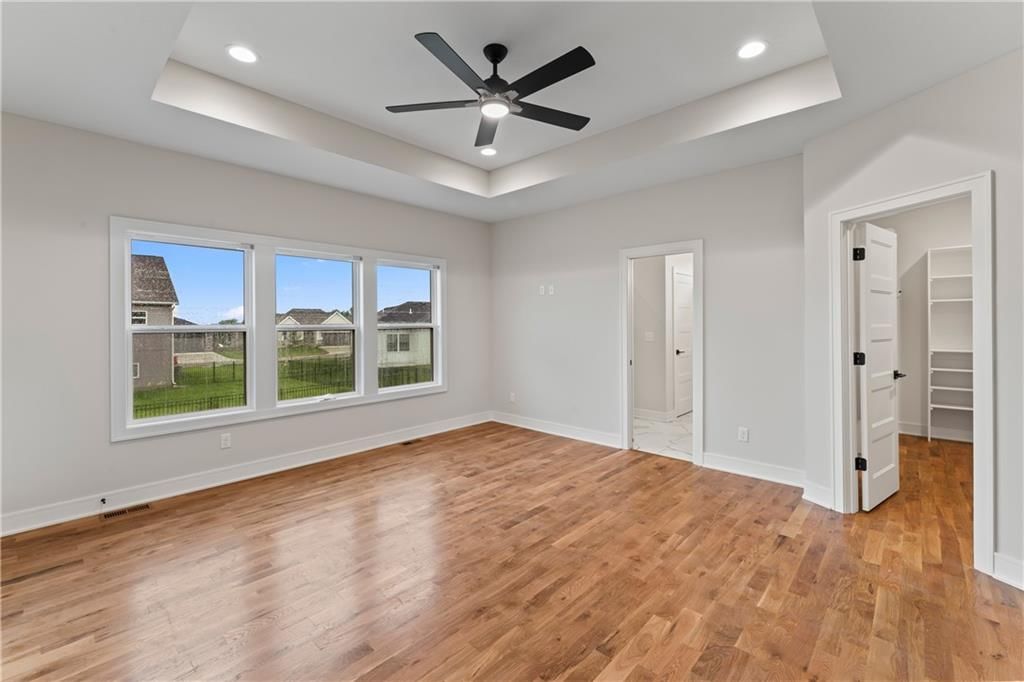 810 W Solomon Drive — photo 23