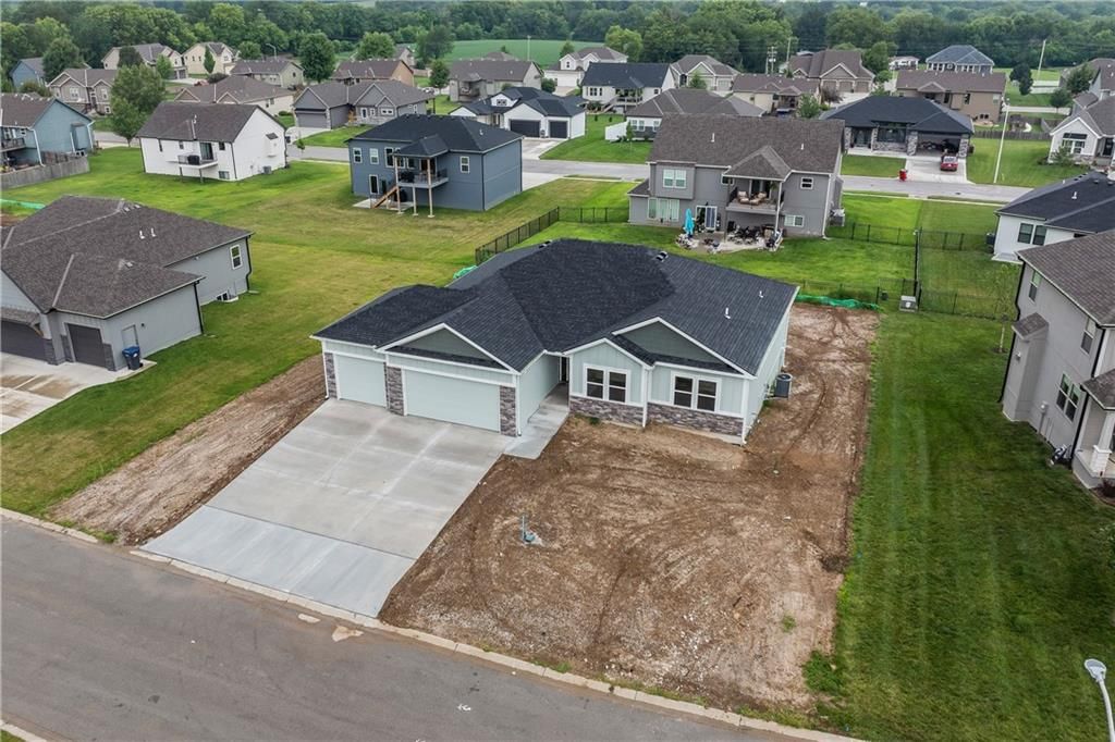 810 W Solomon Drive — photo 47