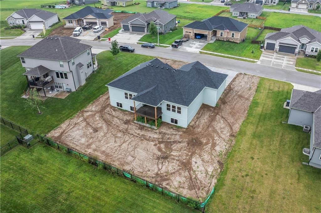 810 W Solomon Drive — photo 48