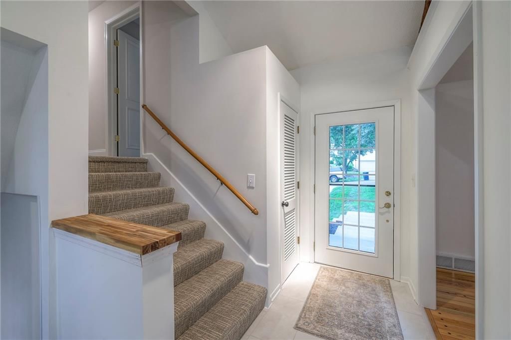 10528 Oak Street — photo 13
