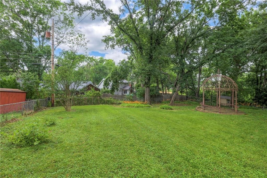 10528 Oak Street — photo 28