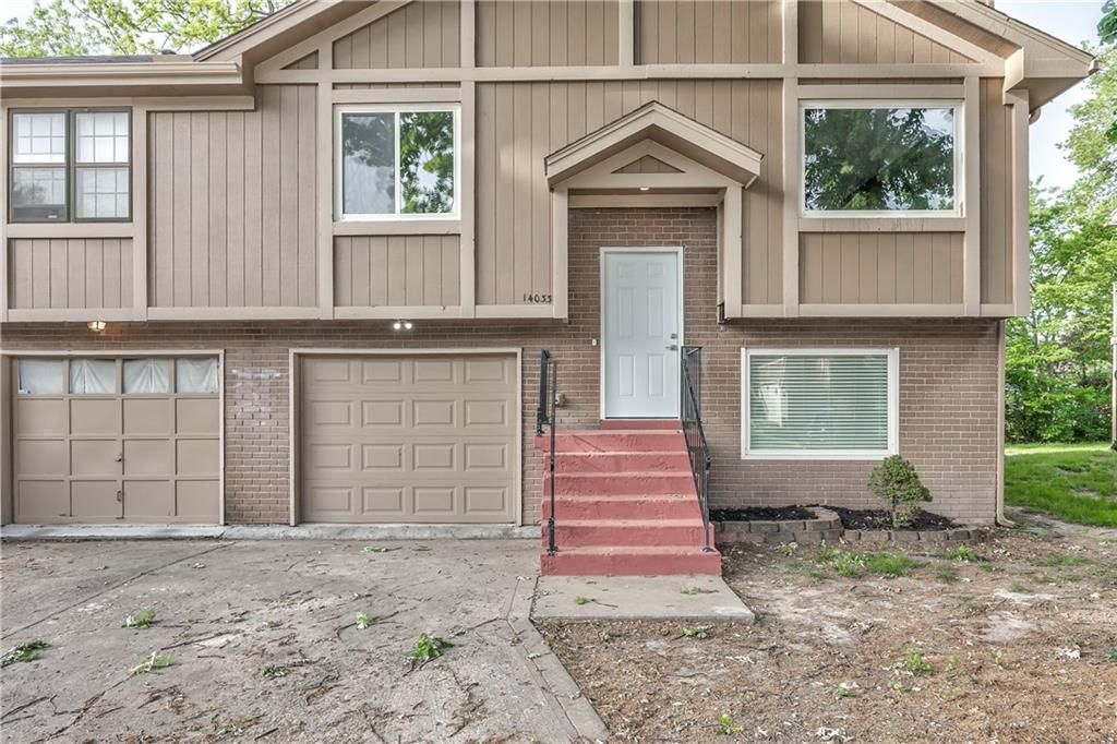 14033 Dornoch Street, Grandview, MO