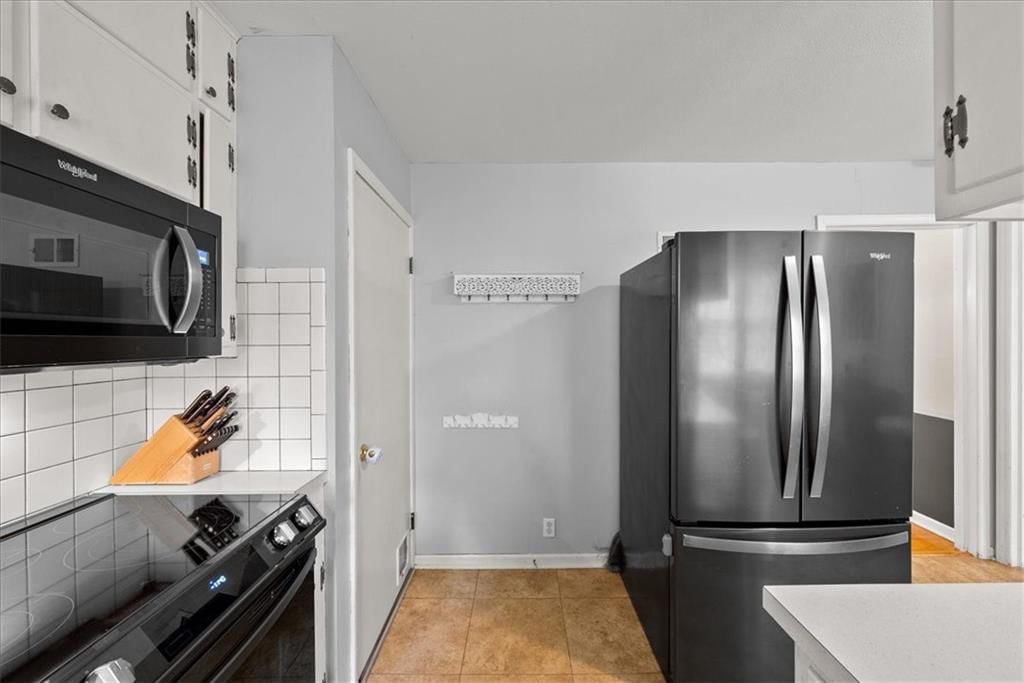 607 E 110th Street — photo 9