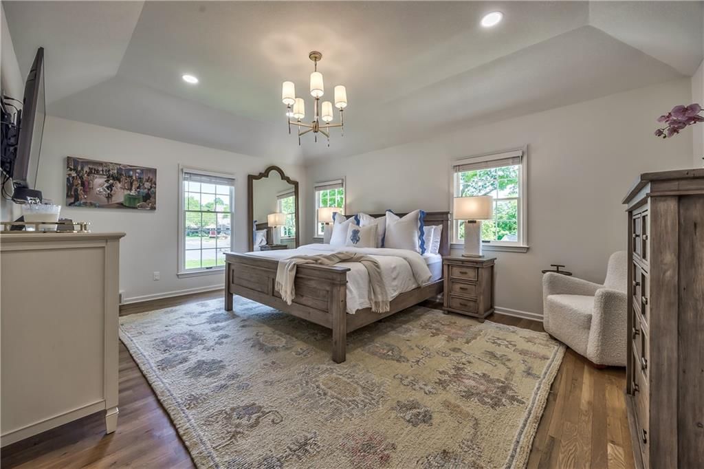5611 W 91st Street — photo 18