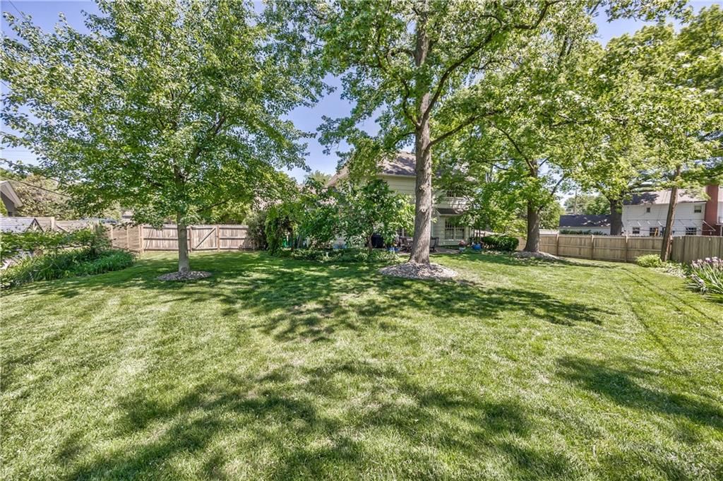 5611 W 91st Street — photo 31