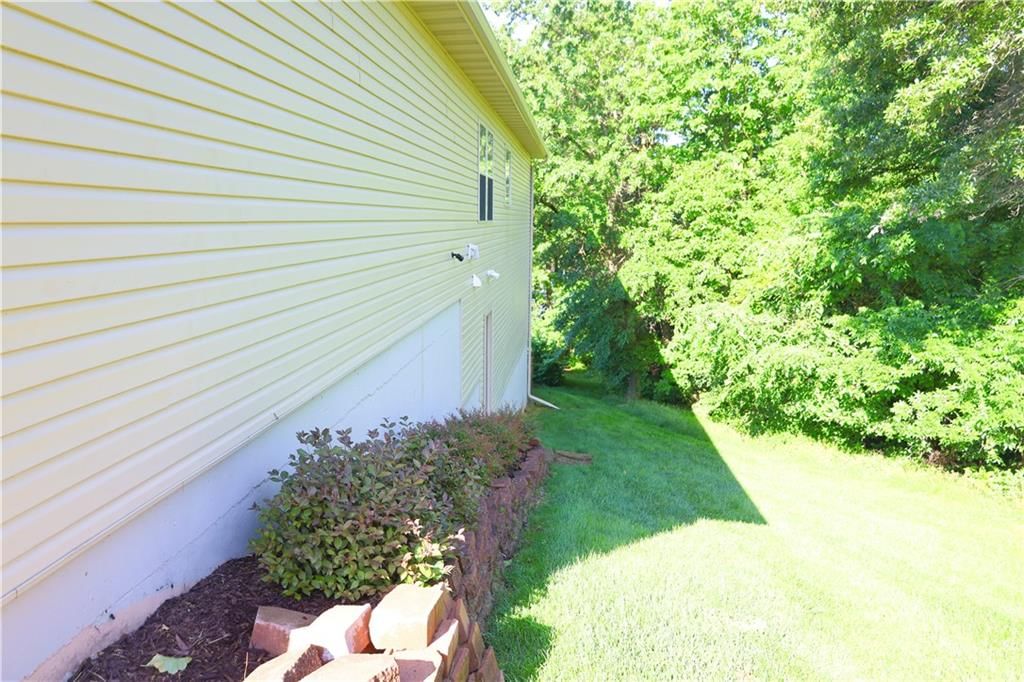 2404 Edmonds Court — photo 11