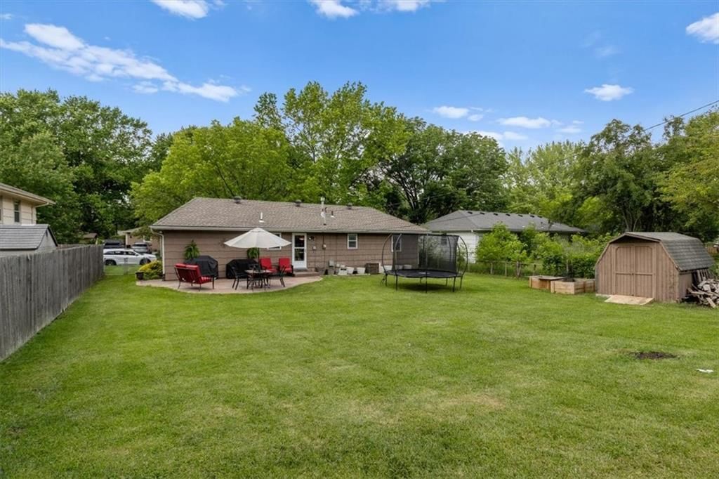 105 SW ALDERSON Place — photo 14