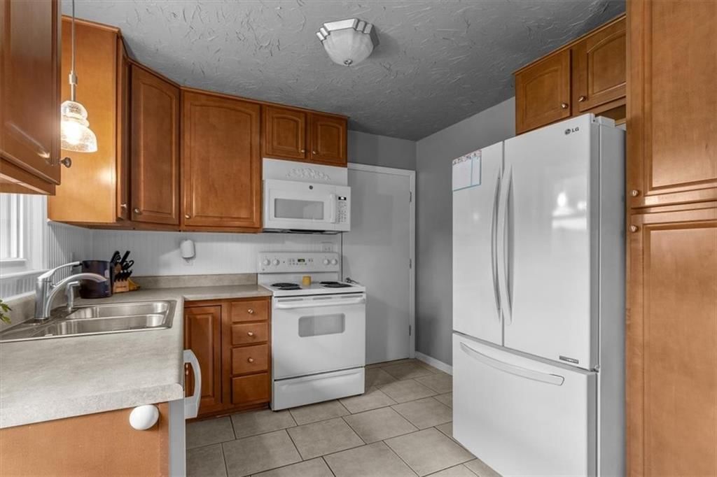 105 SW ALDERSON Place — photo 6