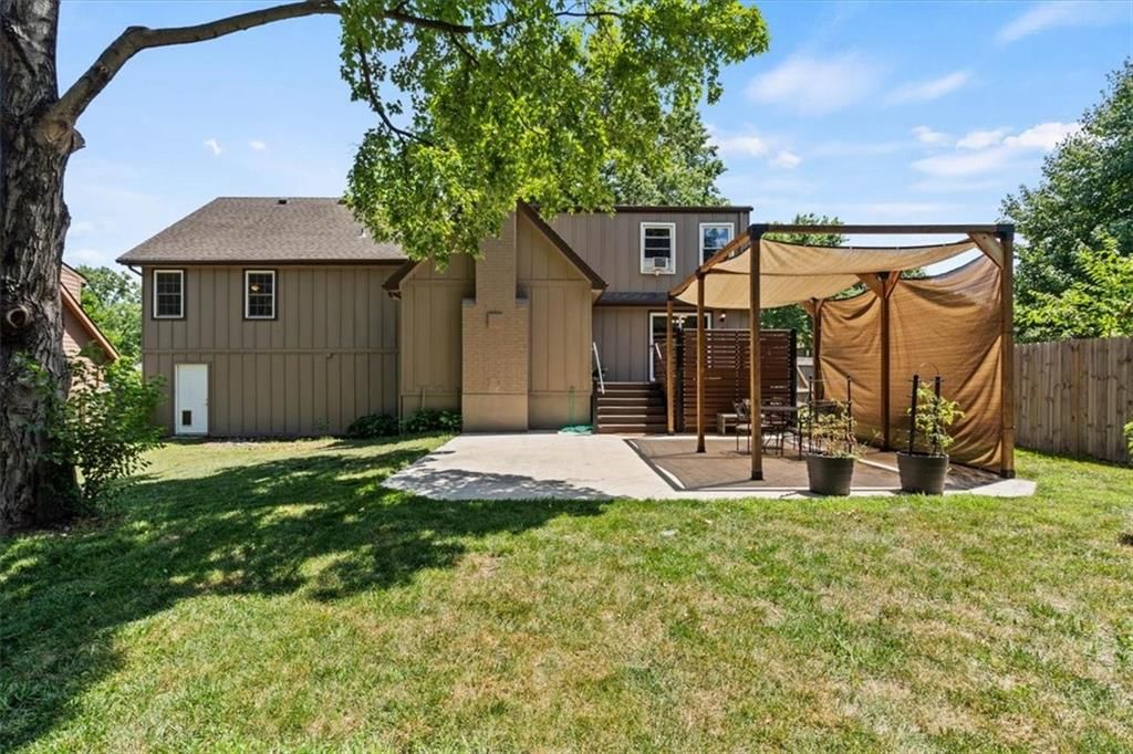 16604 W 143rd Terrace — photo 32