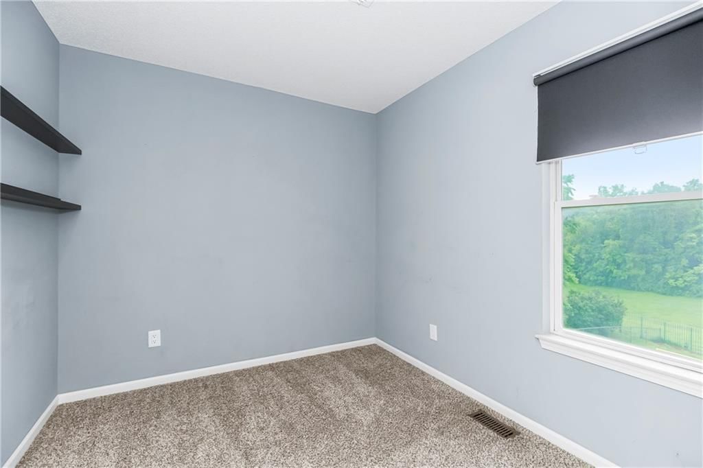 433 Walker Avenue — photo 16