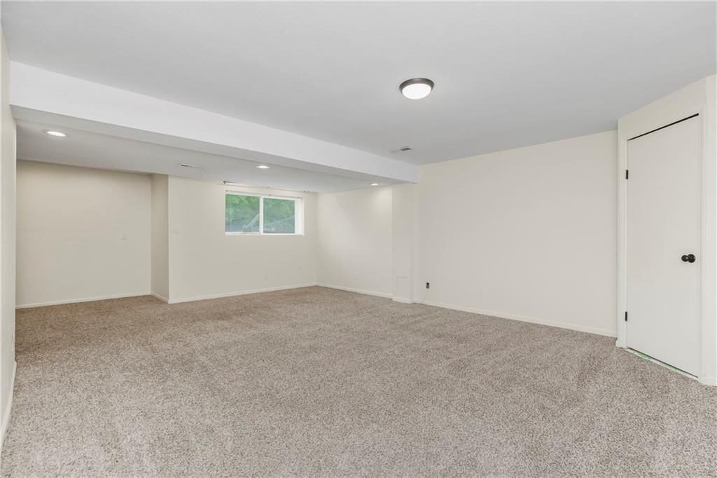 433 Walker Avenue — photo 24