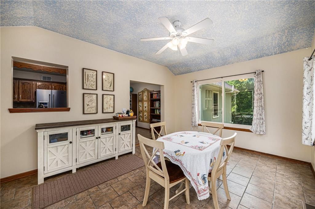 310 E Seybold Road — photo 12