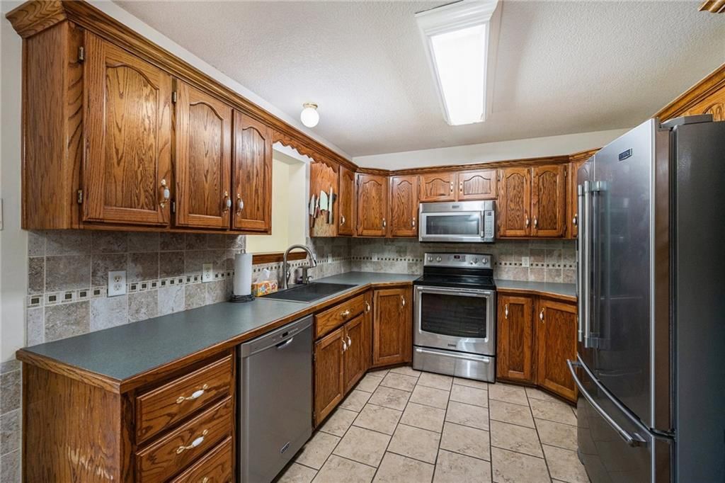 310 E Seybold Road — photo 13