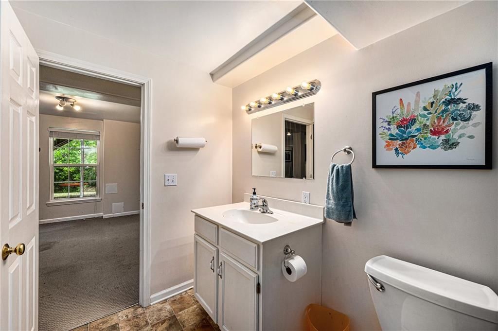 310 E Seybold Road — photo 27