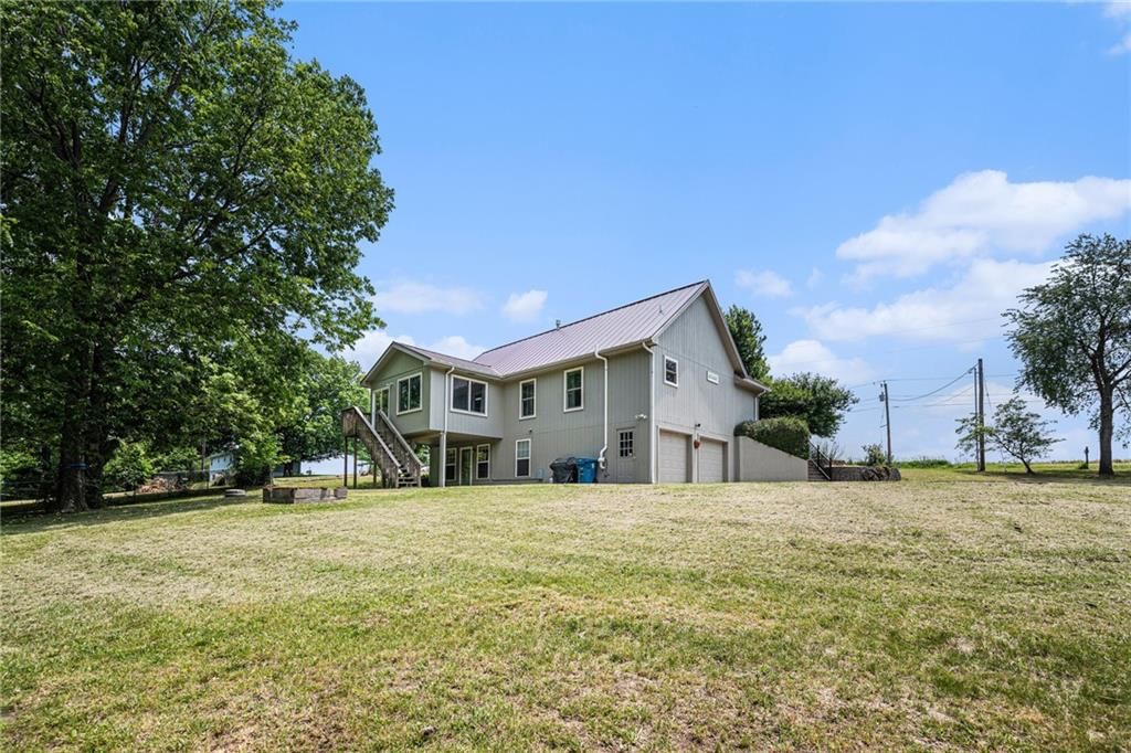 310 E Seybold Road — photo 29