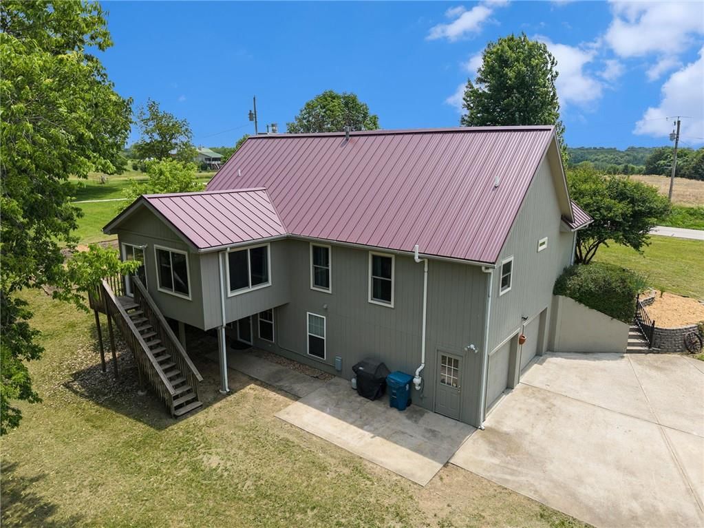 310 E Seybold Road — photo 31