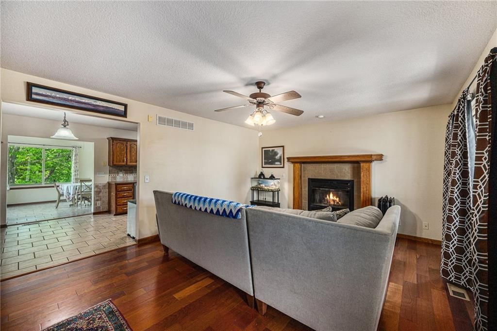 310 E Seybold Road — photo 10