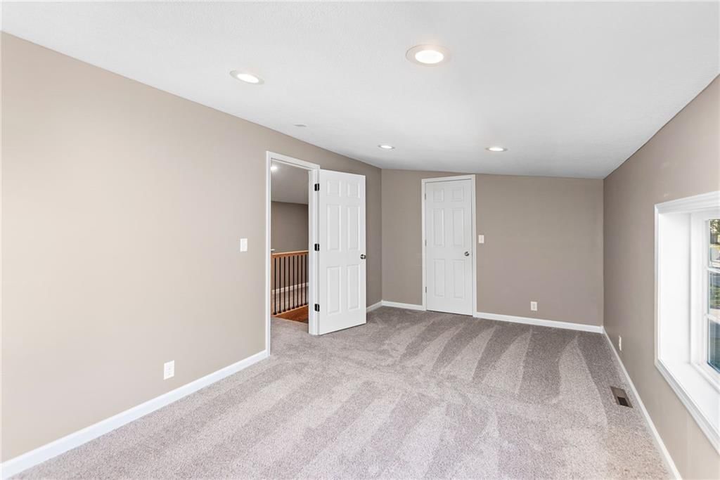 103 S Center Street — photo 17