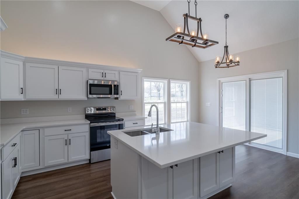 605 N Mead Street — photo 11