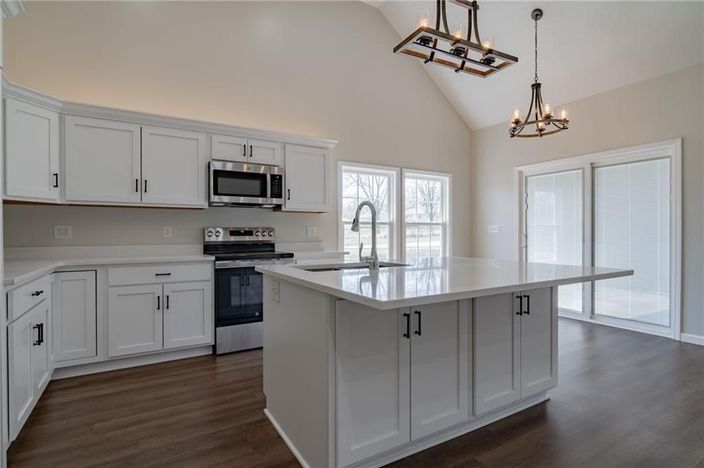 605 N Mead Street — photo 12