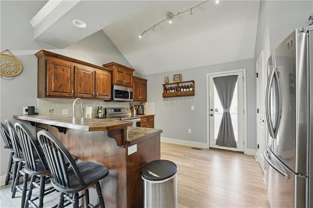 896 E Lanesfield Street — photo 11