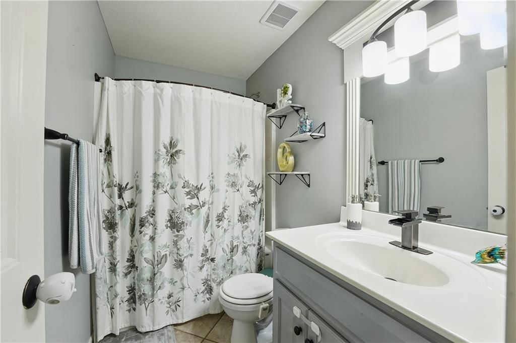 896 E Lanesfield Street — photo 26