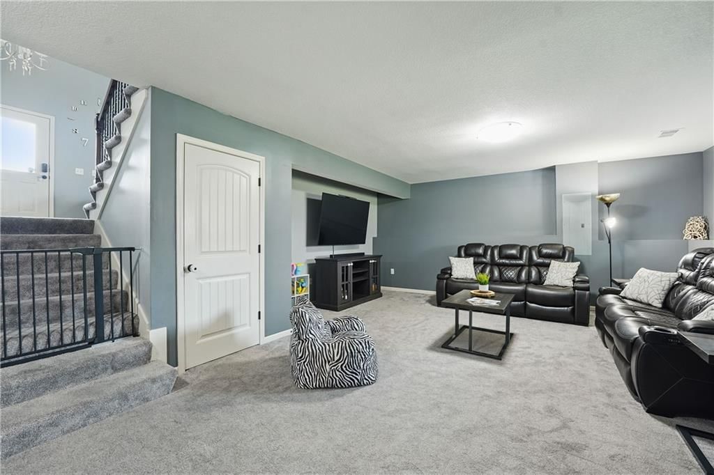 896 E Lanesfield Street — photo 30