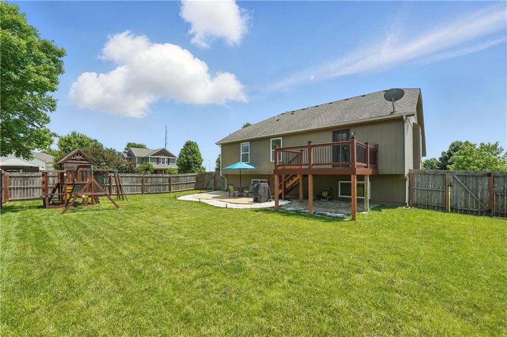 896 E Lanesfield Street — photo 38