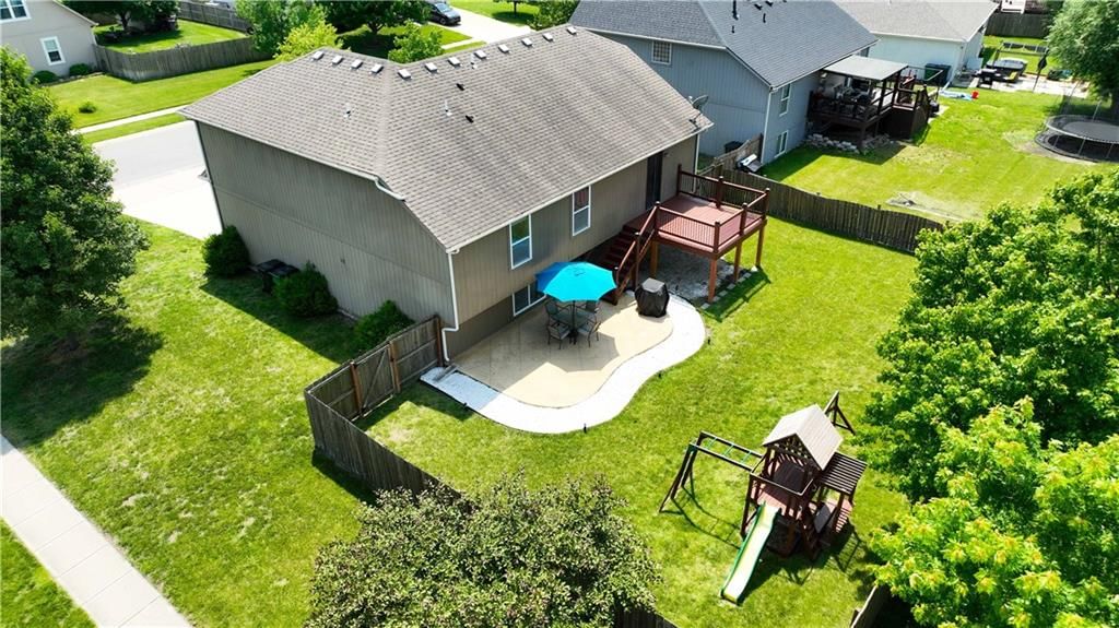 896 E Lanesfield Street — photo 41