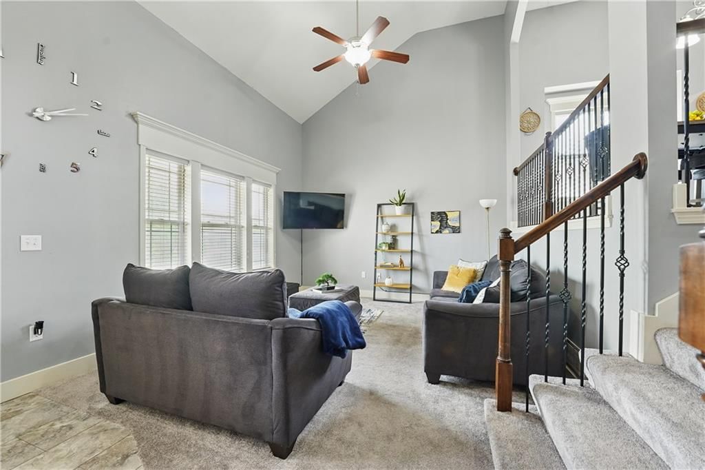 896 E Lanesfield Street — photo 7