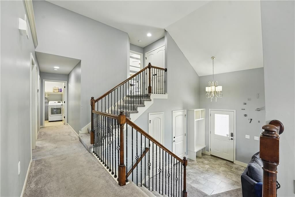896 E Lanesfield Street — photo 8