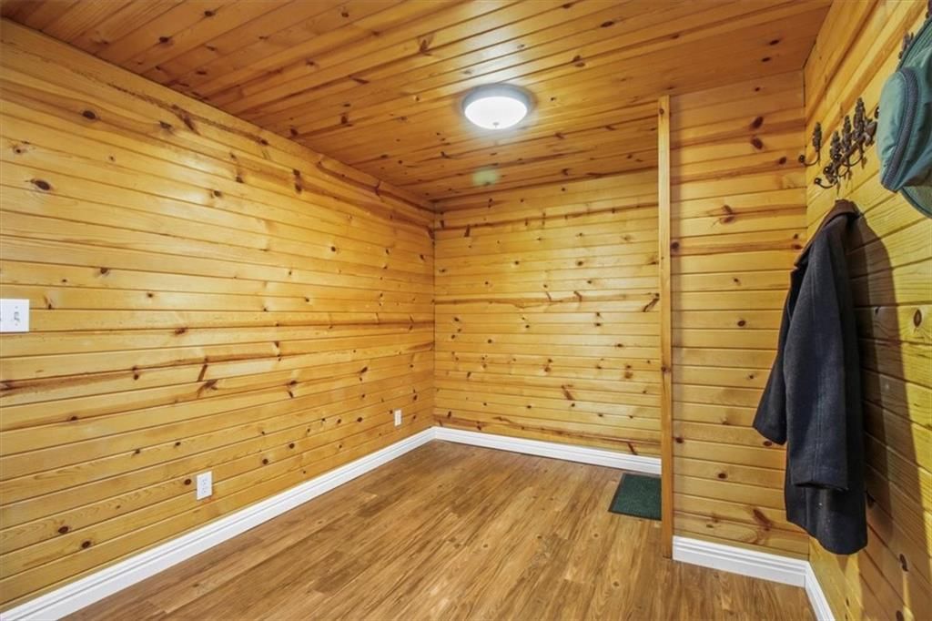 4188 Country Squire Lane — photo 29