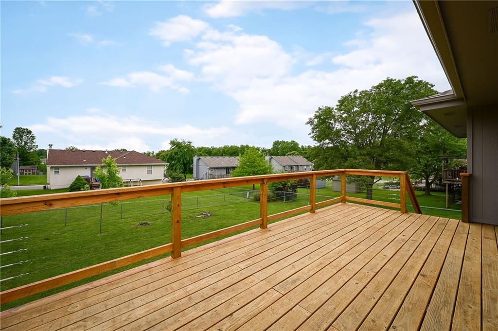 1705 JOHNSTON Drive — photo 15