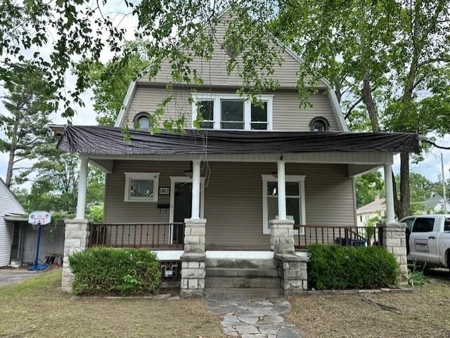 1052 S Garrison Avenue — photo 2