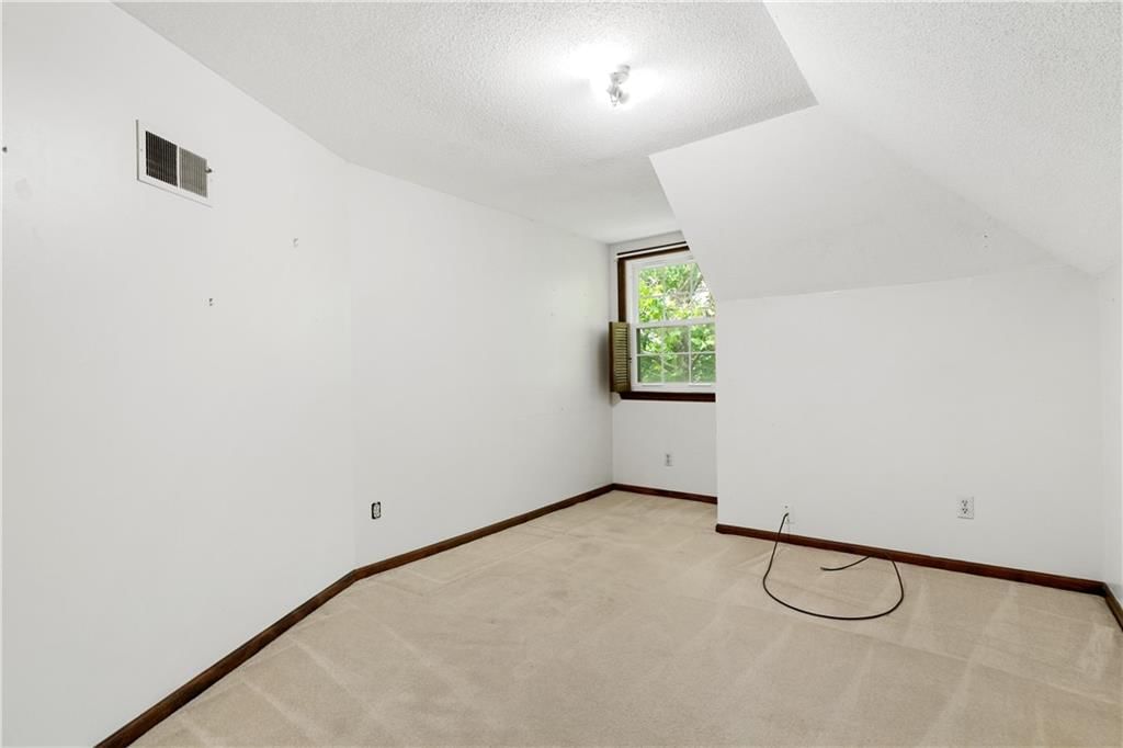 1150 NE Colbern Road — photo 25