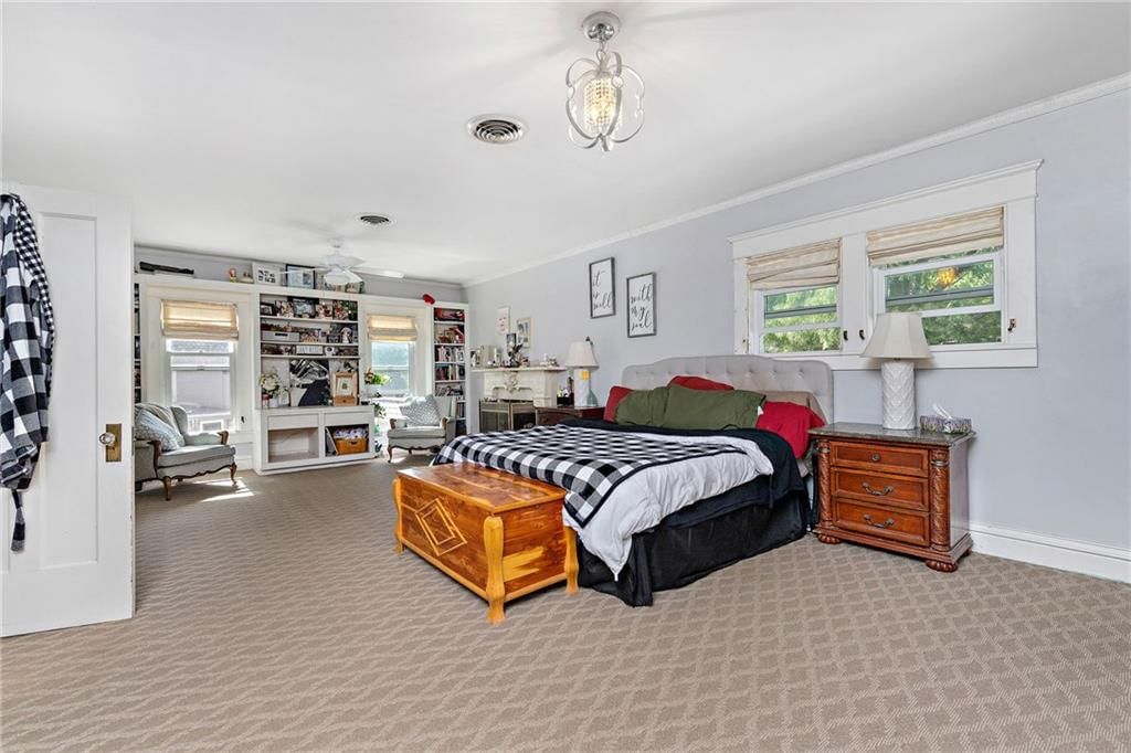424 S Elm Street — photo 30