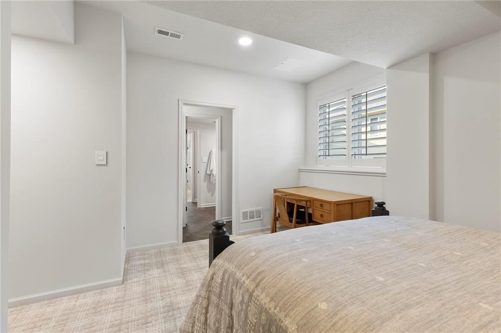 4424 NE Shadow Valley Circle — photo 51