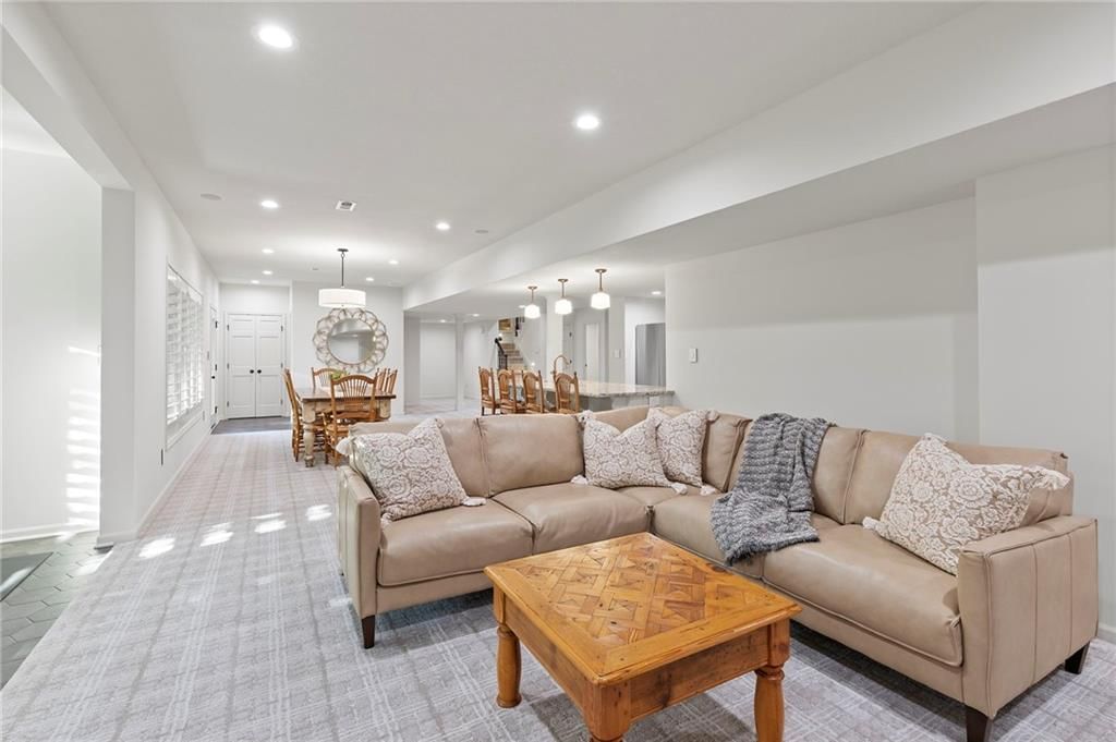 4424 NE Shadow Valley Circle — photo 58