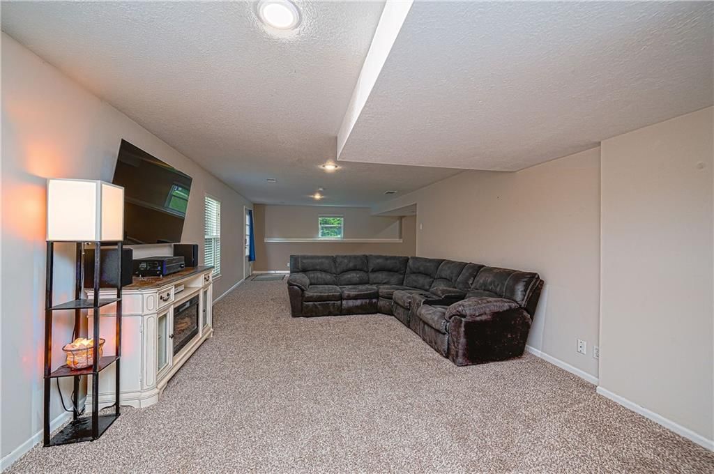 1604 S 105th Terrace — photo 17