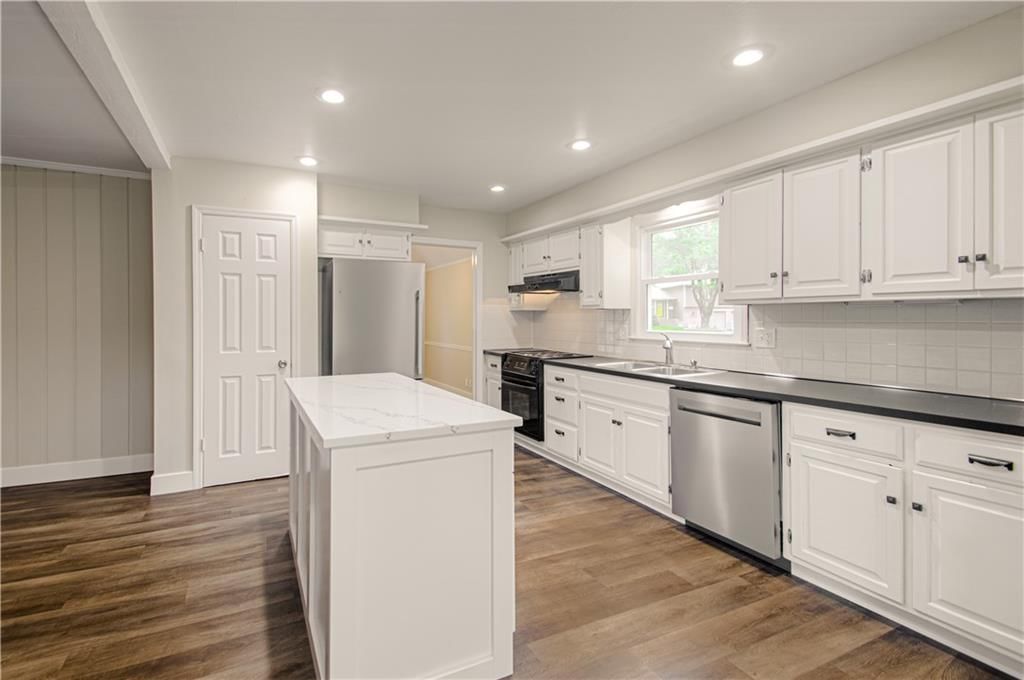 9425 Carter Drive — photo 14