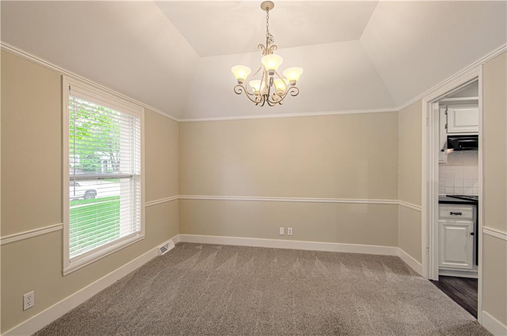 9425 Carter Drive — photo 8
