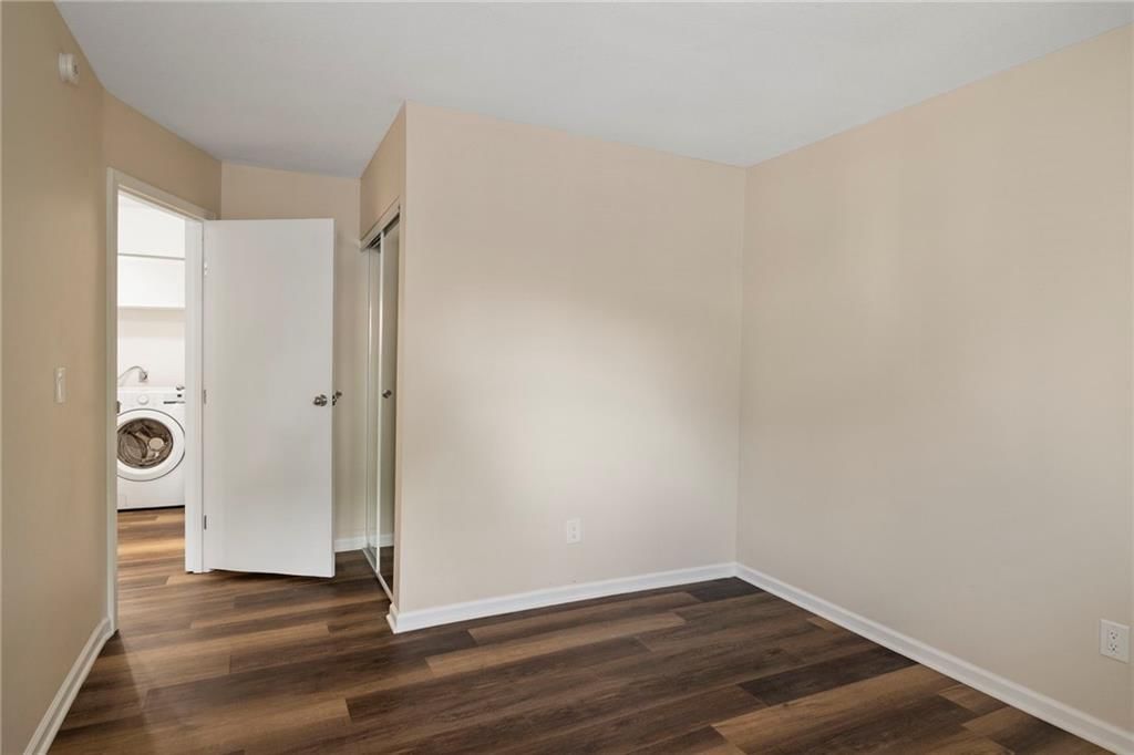 14107 W 88th Street — photo 11