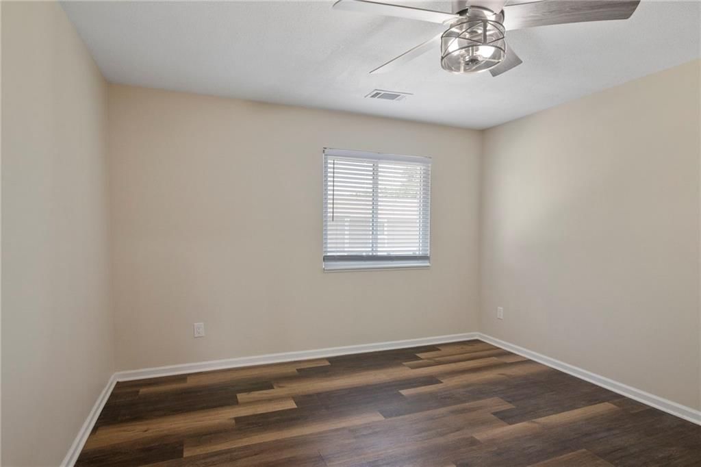 14107 W 88th Street — photo 8