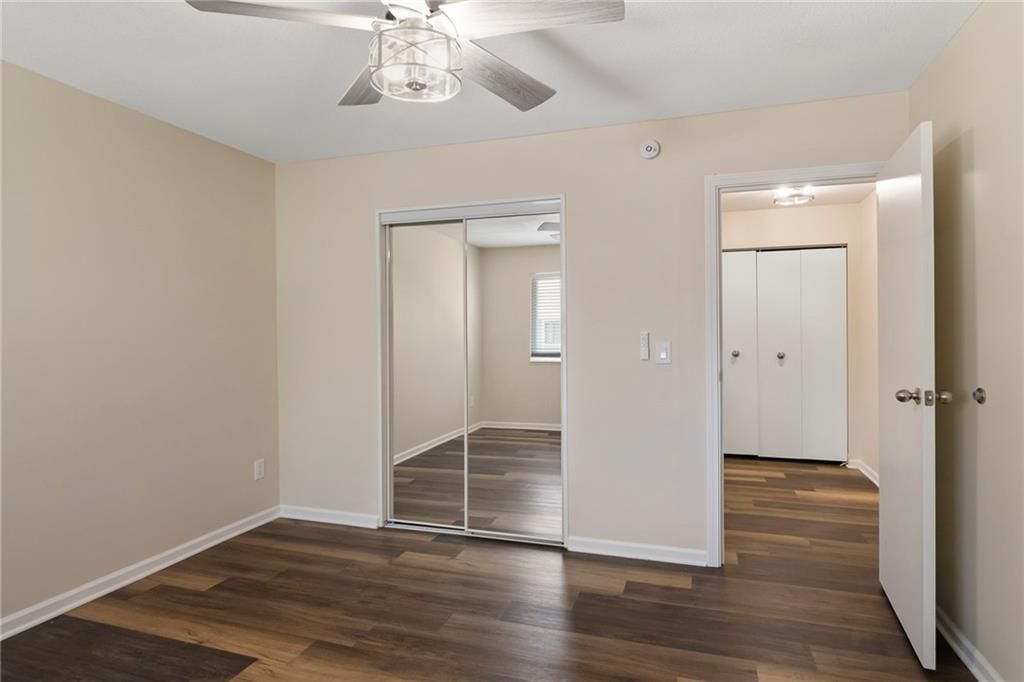 14107 W 88th Street — photo 9