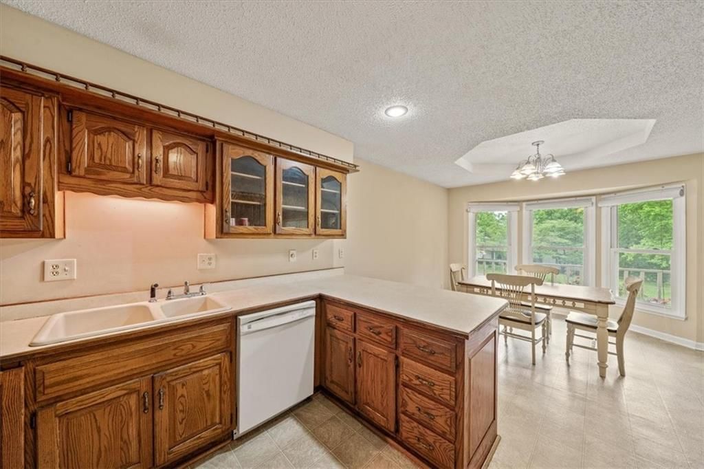 102 N HARRISON Street — photo 8