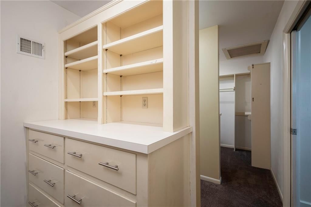 5926 N Chatham Avenue — photo 17