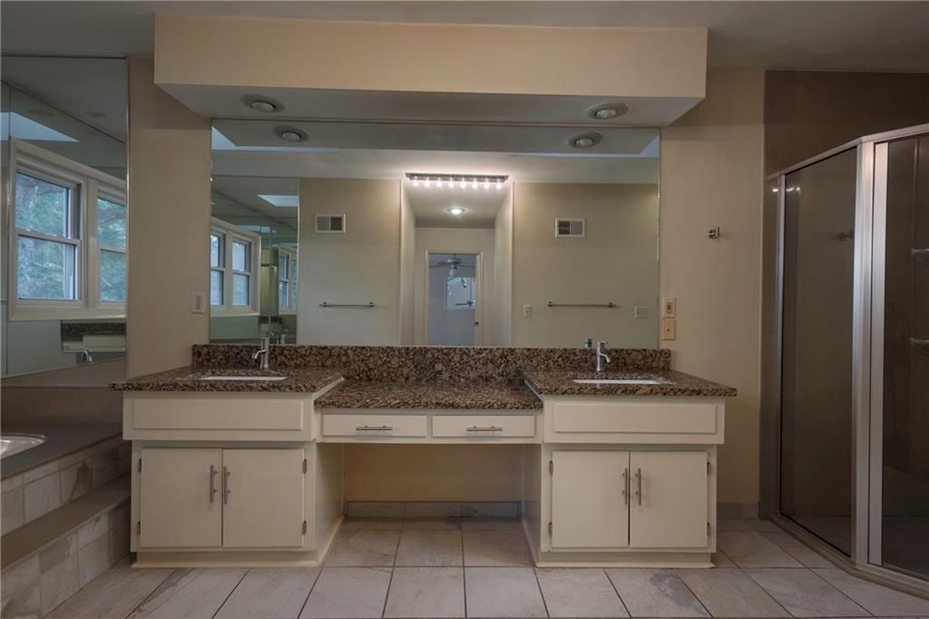 5926 N Chatham Avenue — photo 21